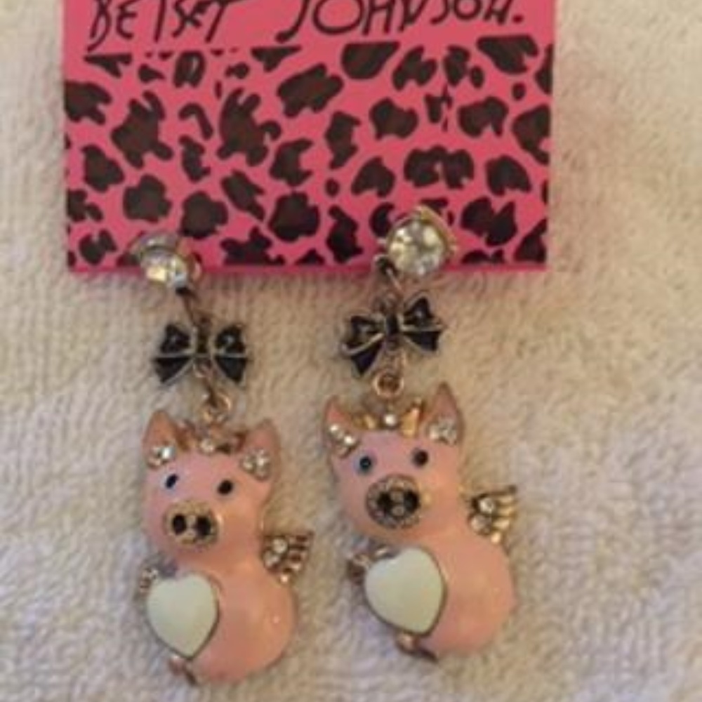 BRAND NEW BETSEY JOHNSON PINK PIG EARRINGS - Picture 4 of 6